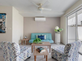 Near airport, Apartment with pool